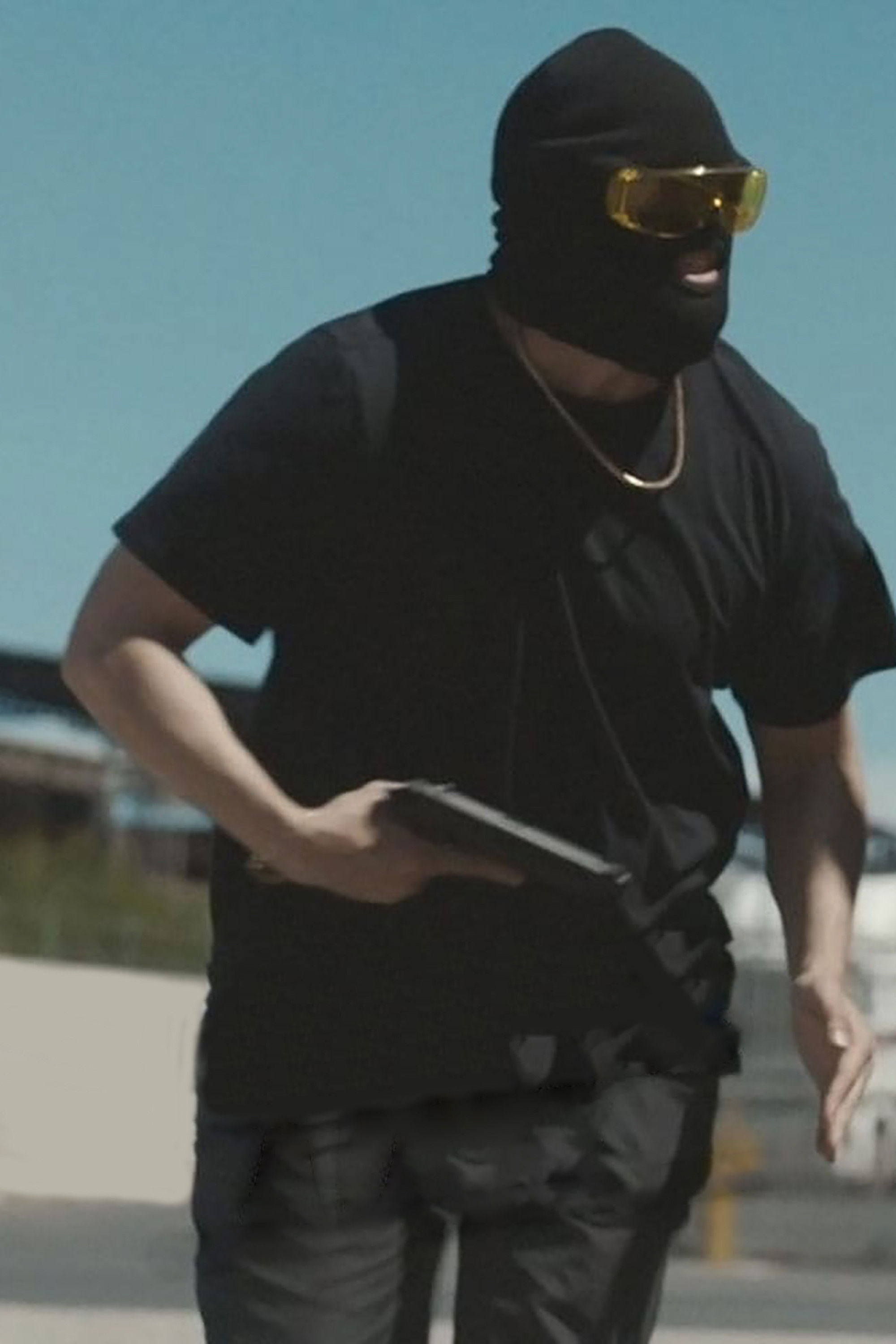 How to Rob a Bank - Season 1 [511913] (A1767331553) [[Shows]] --Plex--